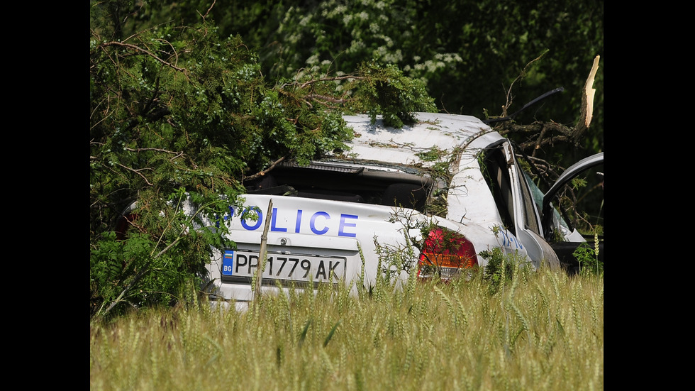 Полицаи пострадаха при катастрофа със служебния си автомобил