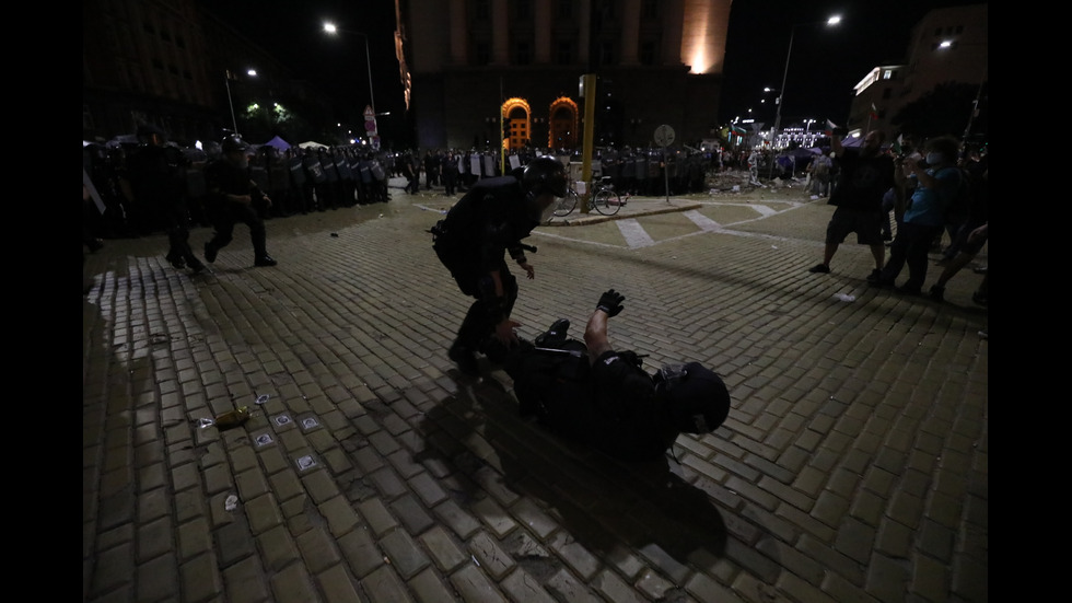 Нова вечер на протести в София