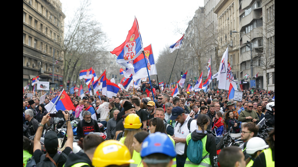 Най-големият антиправителствен протест в Сърбия