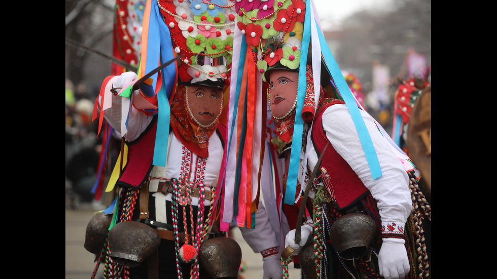 „Сурва” се завърна в Перник