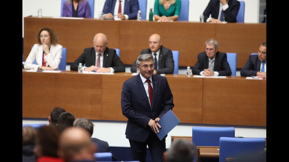 Депутатите се събраха за първо заседание след лятната ваканция