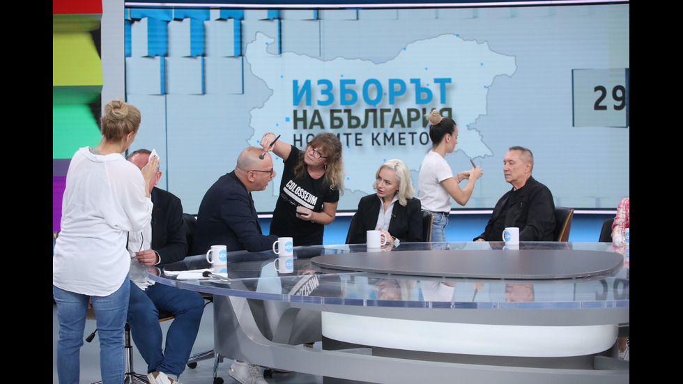 Изборното студио на NOVA - в и зад кадър