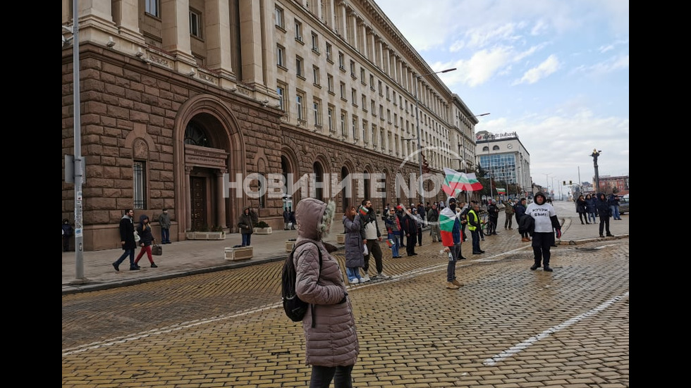 Протестиращи нахлуха на Немския коледния базар