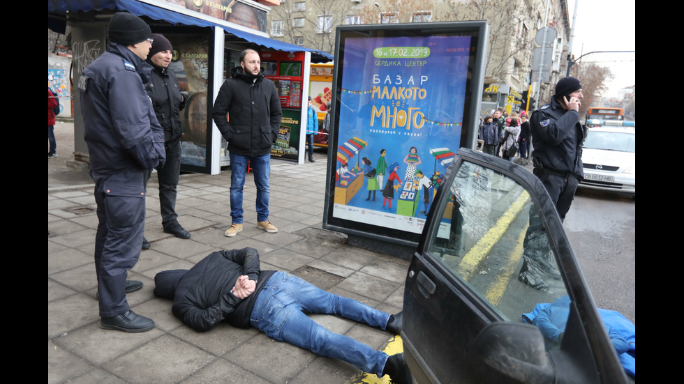 Задържахамъже, разбивали коли в София