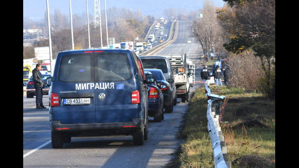 Полицай е с опасност за живота след гонка с нелегални мигранти в София