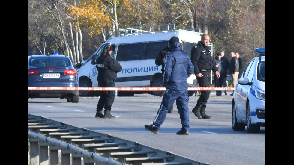 Полицай е с опасност за живота след гонка с нелегални мигранти в София