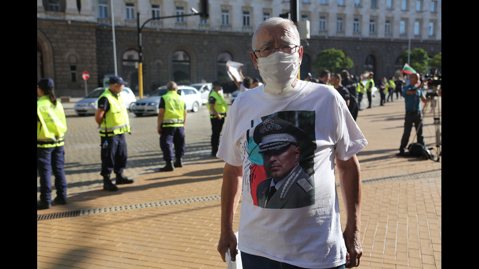 Три протеста в "Триъгълника на властта"