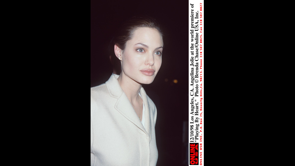 Прелестната Анджелина Джоли на 48