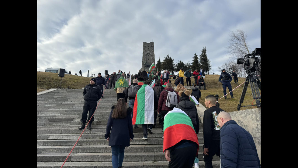 Българите у нас и в чужбина честват Деня на Освобождението