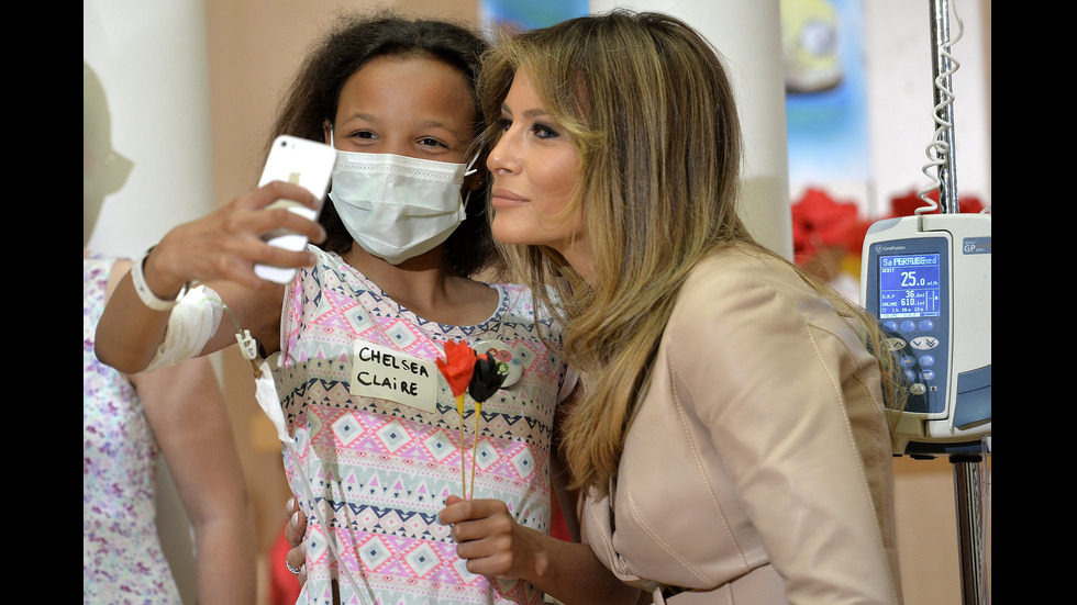 Мелания Тръмп посети детска болница в Белгия