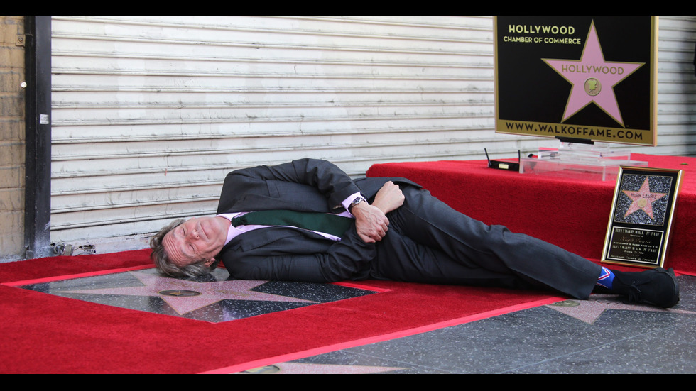 Звездата на Хю Лори изгря на Алеята на славата