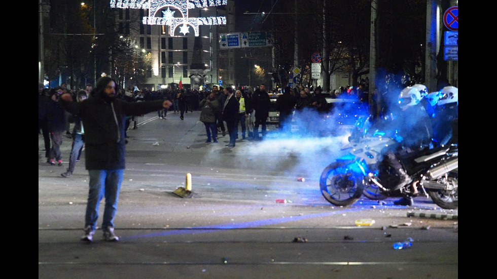 Погром след протеста в центъра на София