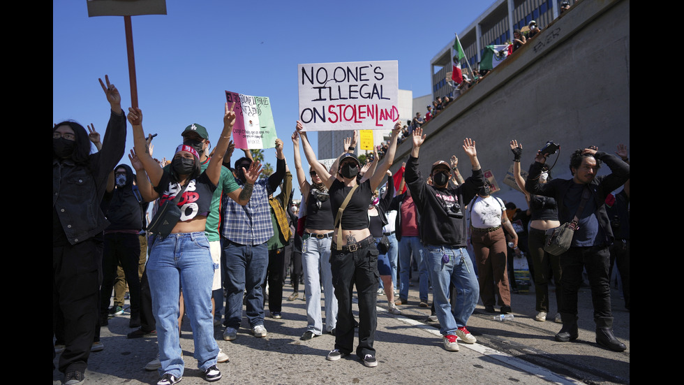 Сблъсъци между Гвардията и протестиращи в Лос Анджелис