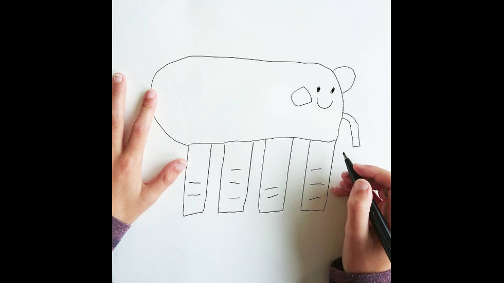 Баща създава уникални колажи с картините на 6-годишния си син