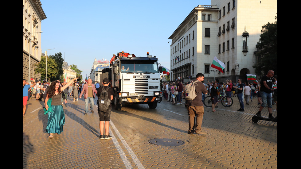 16-и ден на антиправителствен протест