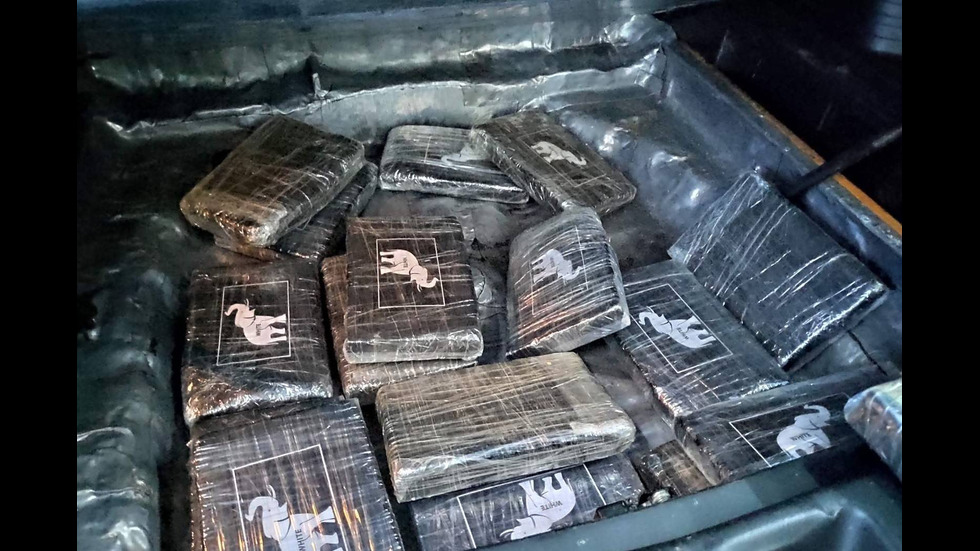 Задържаха кокаин за 5 млн. лева на ГКПП „Малко Търново”