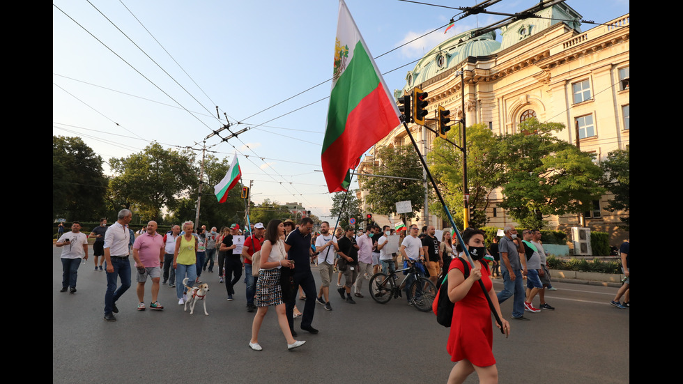 ДЕН ОСМИ: Протестите с искане за оставка на кабинета продължават