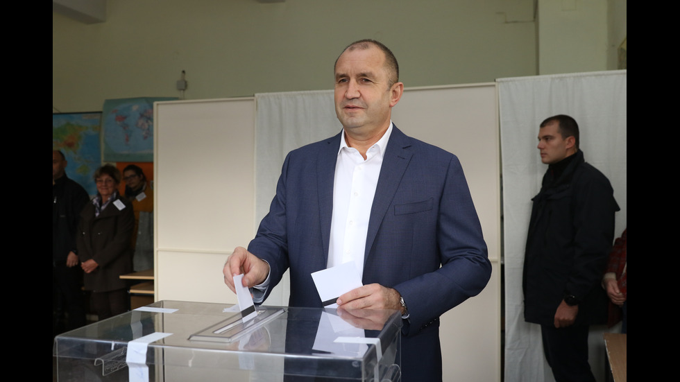 Румен Радев: Призовавам гражданите да гласуват активно