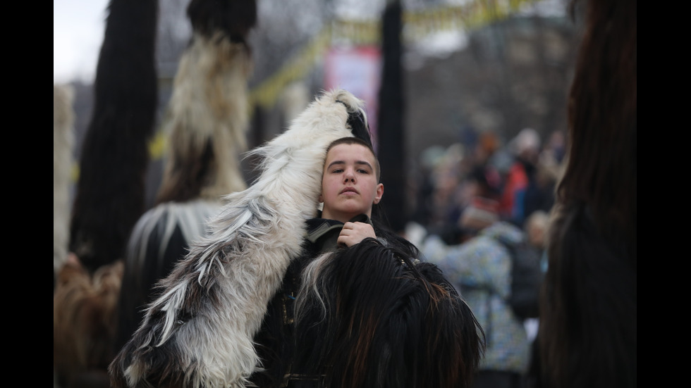 Фестивалът на маскарадните игри "Сурва" в Перник