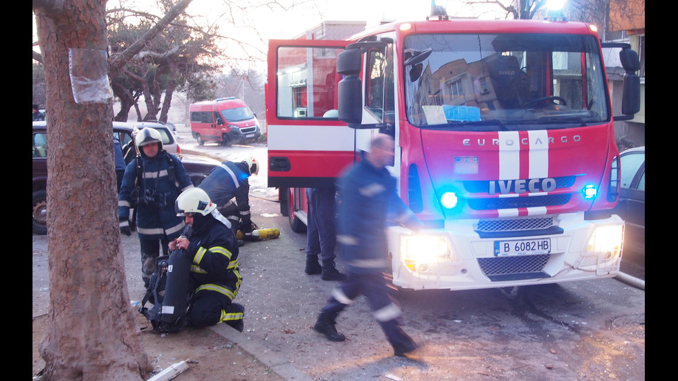 Взрив разтърси жилищен блок във Варна