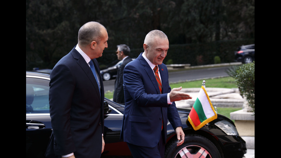 СРЕЩА БЪЛГАРИЯ - АЛБАНИЯ: Президентът Радев поиска общ европейски план за защита на границите