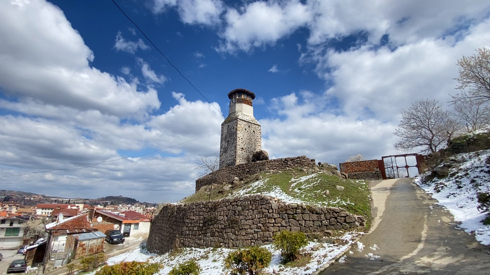 Емблематични часовникови кули в България