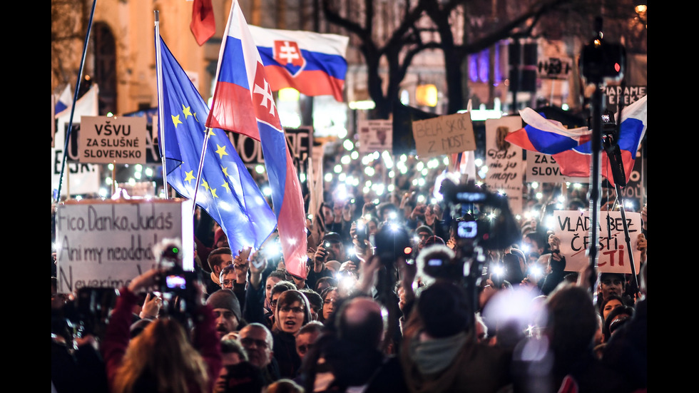 Десетки хиляди на протест в Словакия