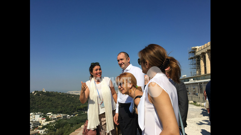 Президентът Румен Радев и първата дама Десислава Радева се разходиха из Акропола