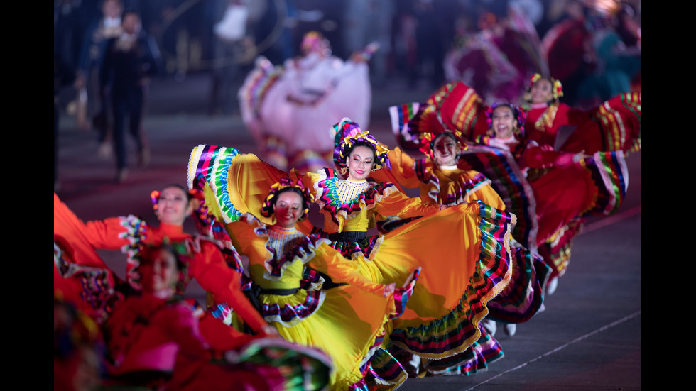 Мексико отпразнува 200 години независимост с историческо шоу