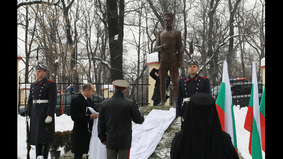 Трима президенти на откриването на паметник на полк.Дрангов