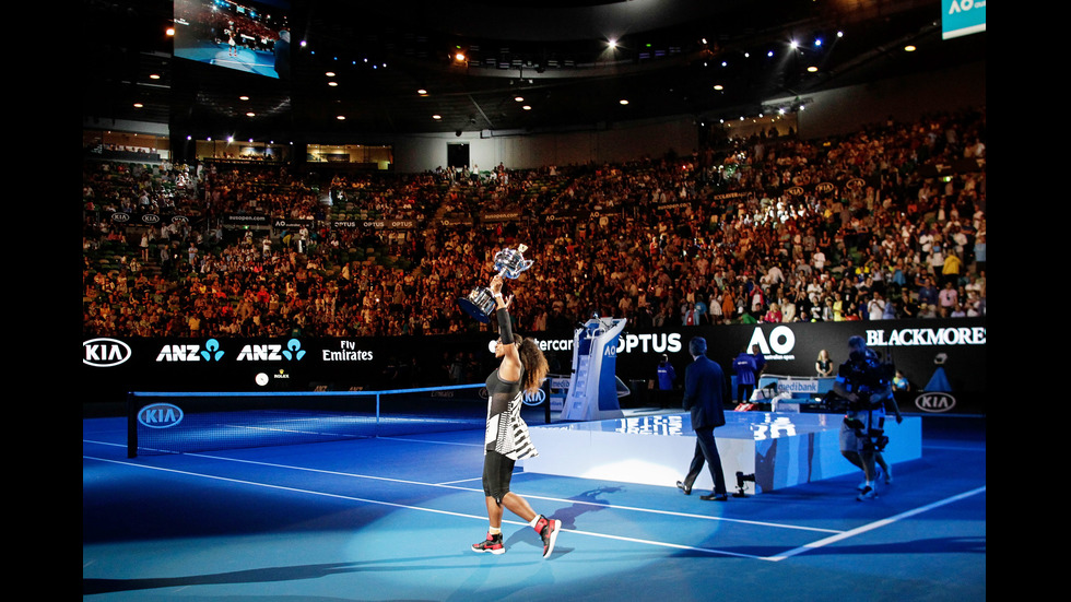 Серина Уилямс победи сестра си Винъс Уилямс на финала на "Australian Open"