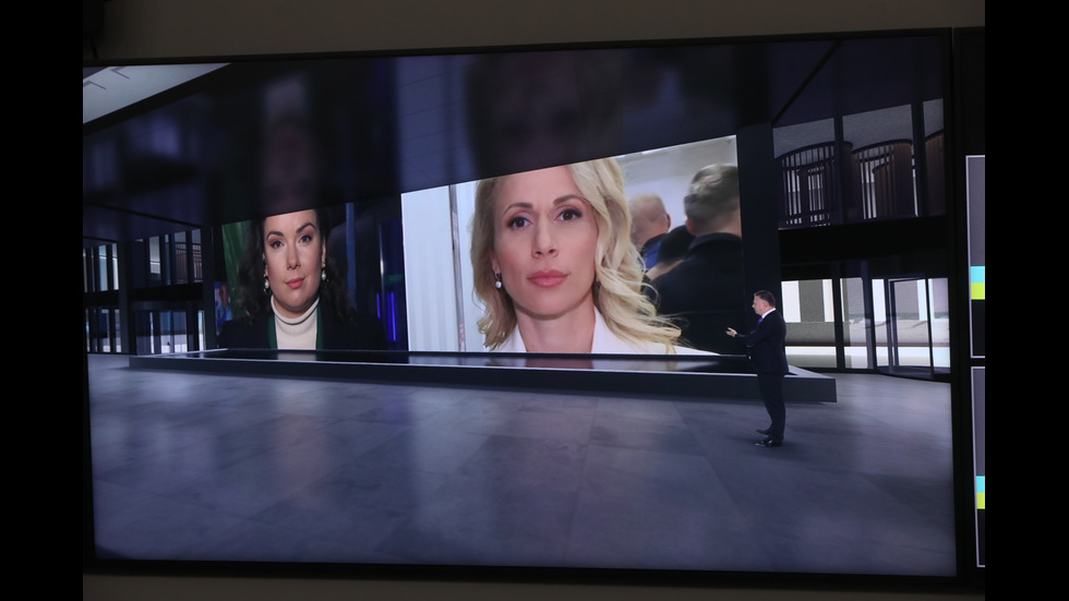 ЗАД КАДЪР: Изборният ден по NOVA В СНИМКИ