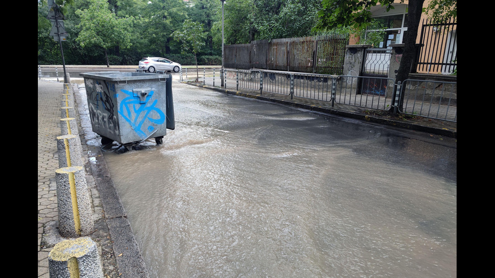 Авария остави голяма част от центъра на София без вода