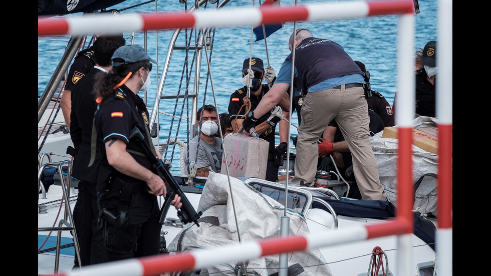 Хванаха 30 тона хашиш в яхти край Канарските острови, има задържани българи