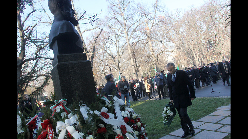 България чества 170 години от рождението на Христо Ботев