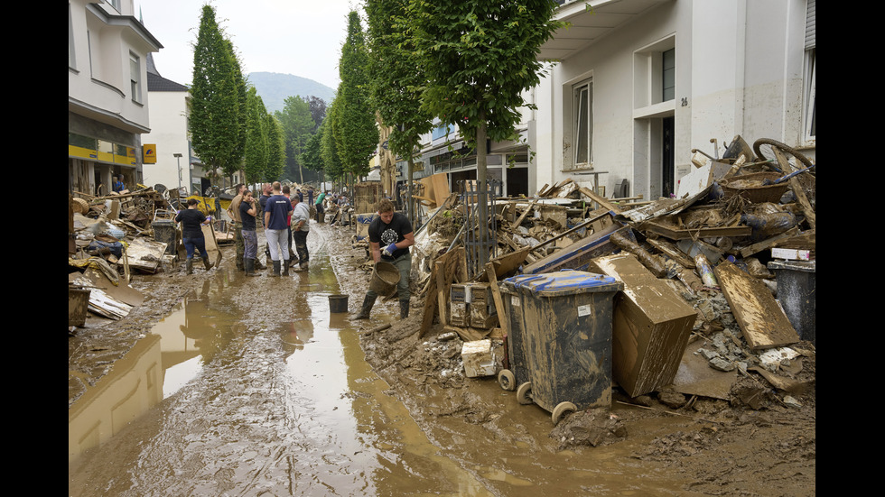 Броят на загиналите при наводненията в Германия достигна 133
