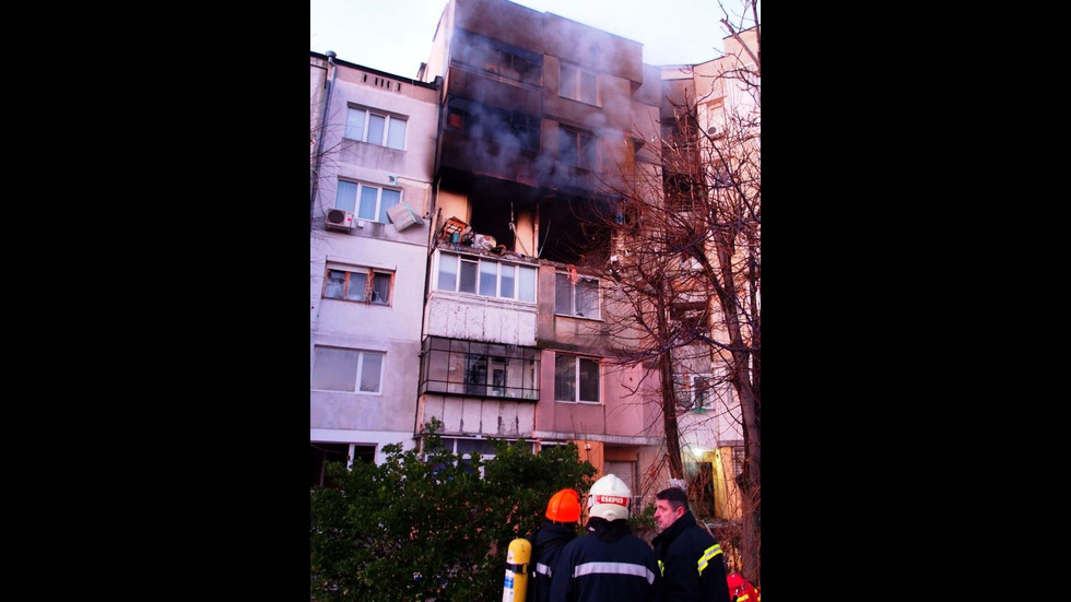 Взрив разтърси жилищен блок във Варна