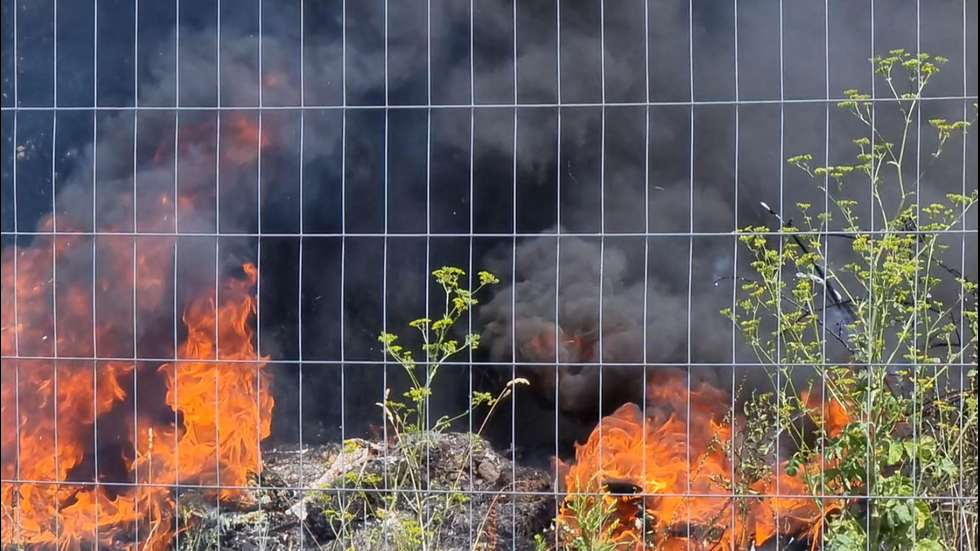 Пожар избухна близо до Околовръсното в София