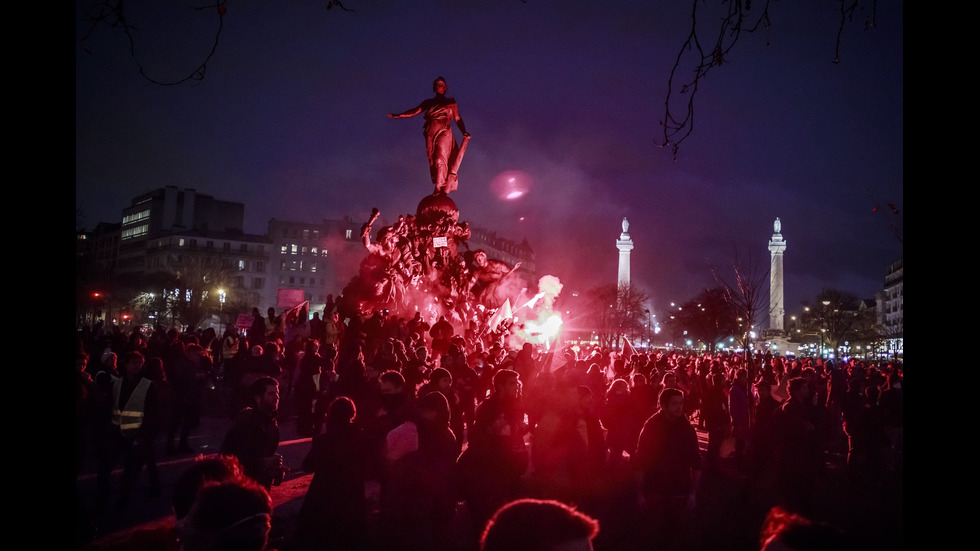 Протестите във Франция продължават и по празниците