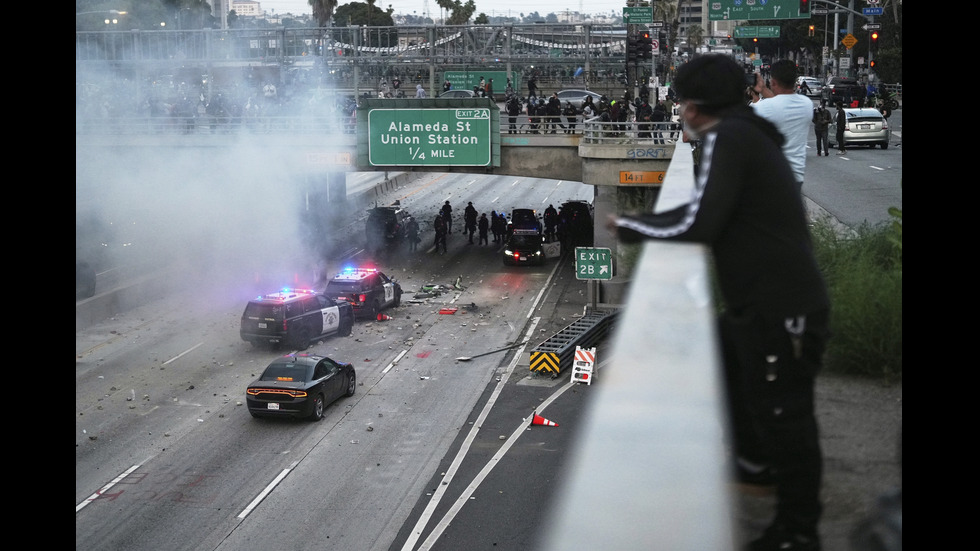 Сблъсъци между Гвардията и протестиращи в Лос Анджелис