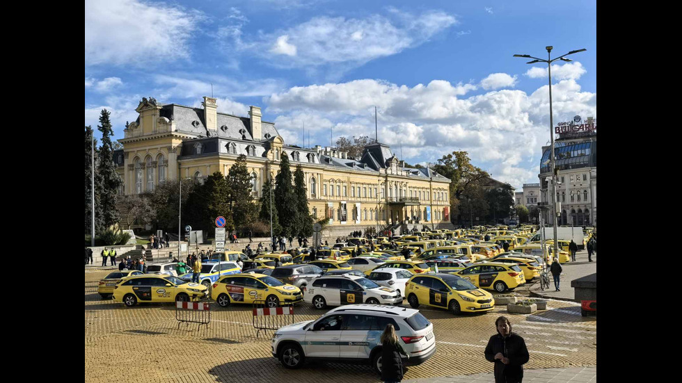 Масов протест на таксиметровите шофьори у нас