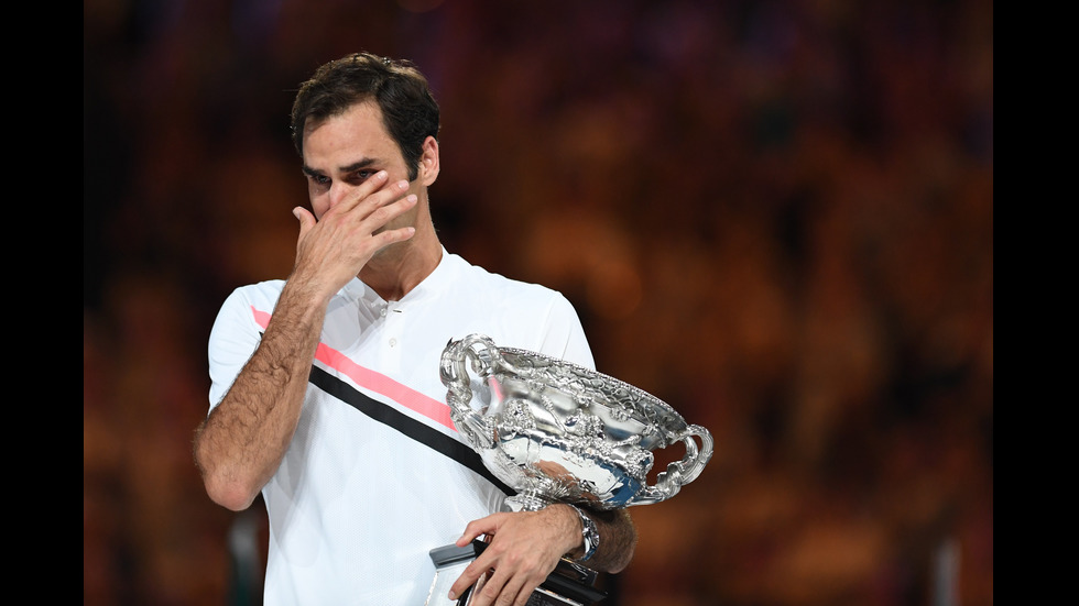 СЪЛЗИ ОТ РАДОСТ НА КОРТА: Федерер спечели 20-а титла от Големия шлем