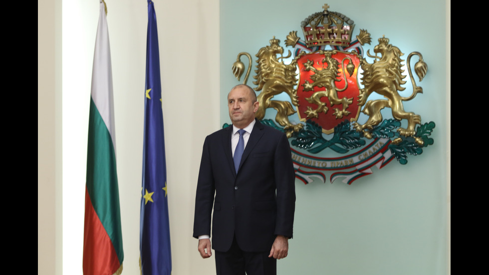 Президентът Радев удостои с висши държавни отличия петима културни дейци
