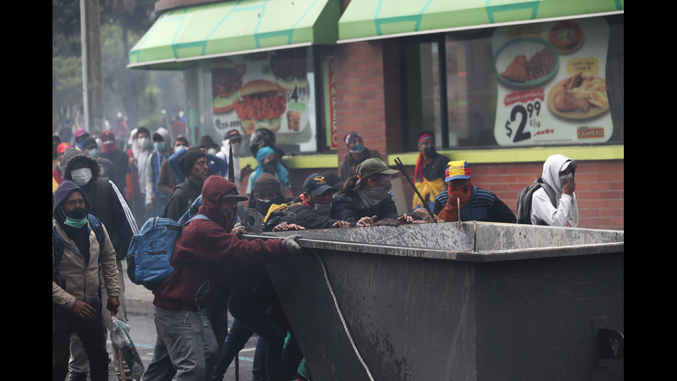 Ожесточени сблъсъци в еквадорската столица