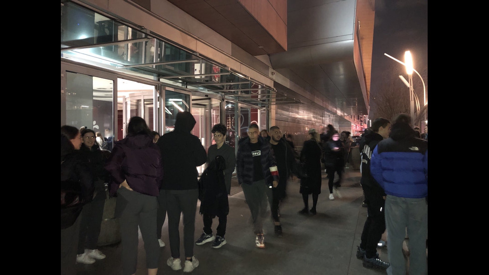 Евакуират посетителите на столичен мол заради сигнал за бомба