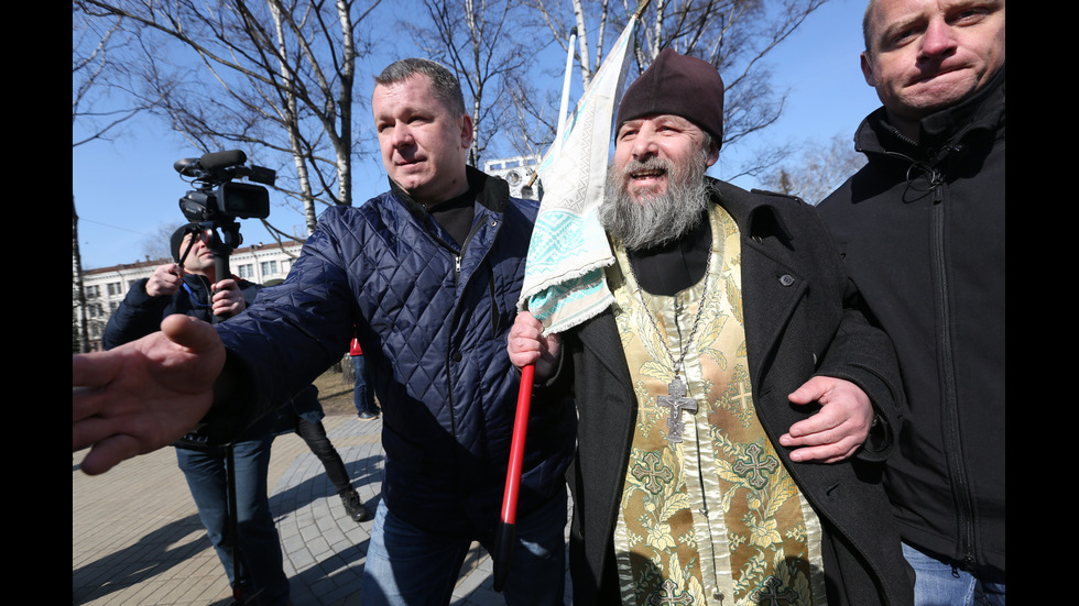 30 задържани на забранен опозиционен протест в Беларус