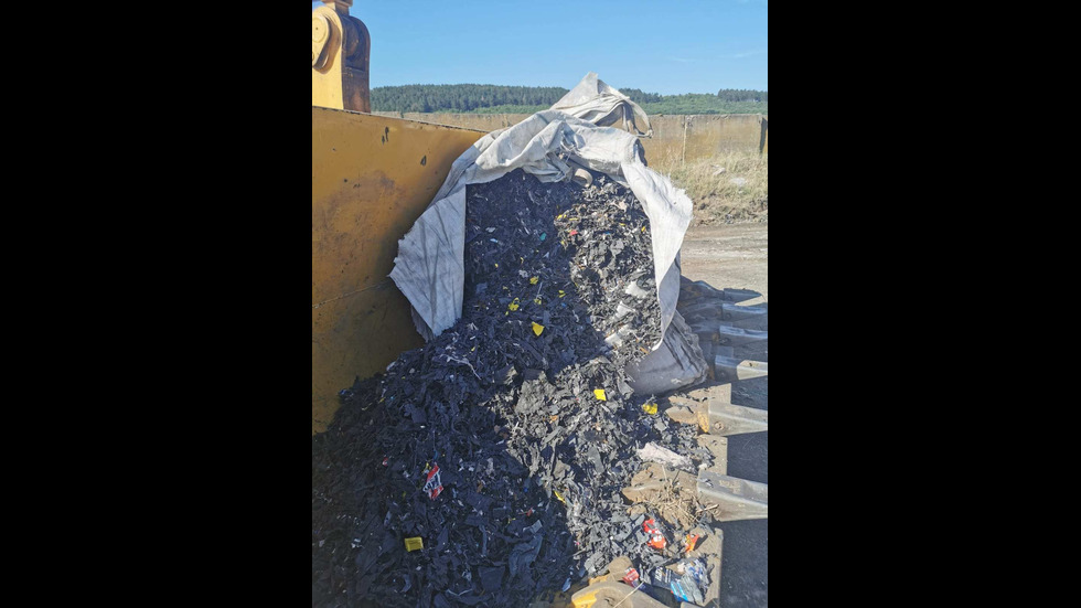 Откриха отпадъци от акумулаторни батерии, внос от Словакия и Румъния, в землището на Червен бряг