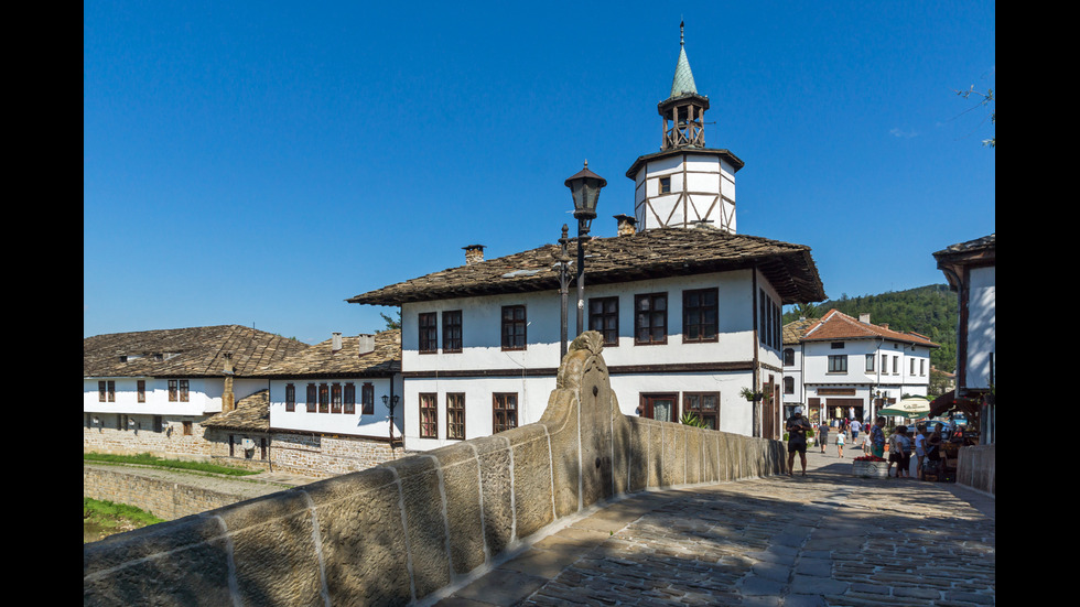 Историите на най-известните часовникови кули в България