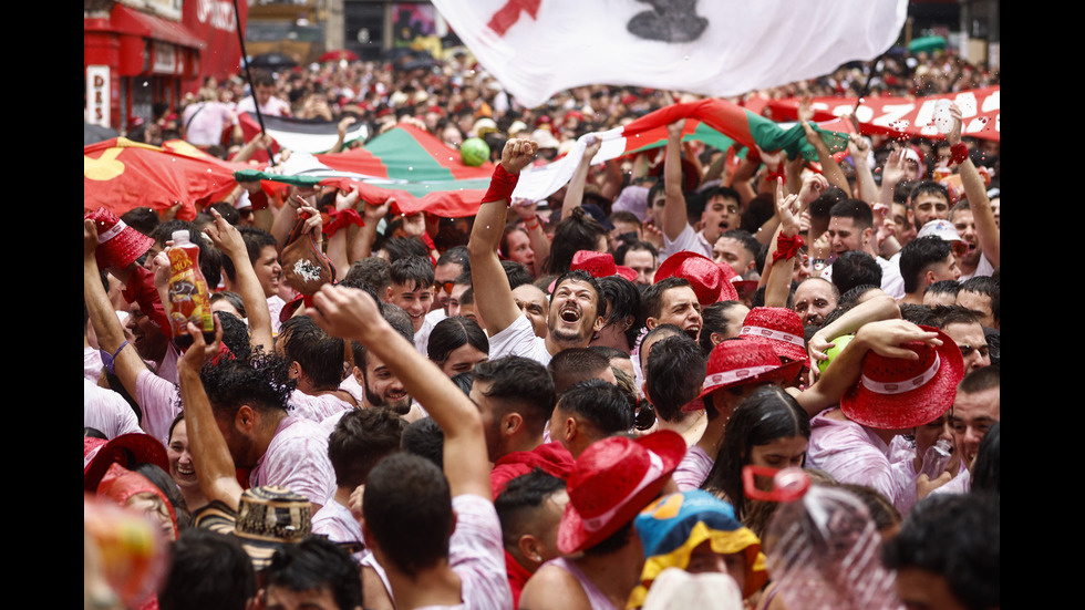 Отново надбягване с бикове в Памплона