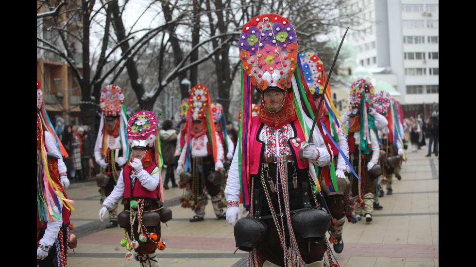 „Сурва” се завърна в Перник